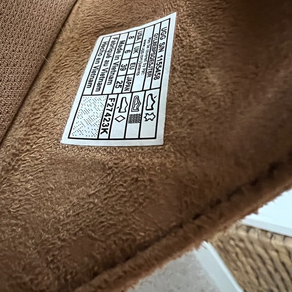 UGG Goldenstar Hi Slide Platform Sandals - Chestnut - Picture 4 of 13